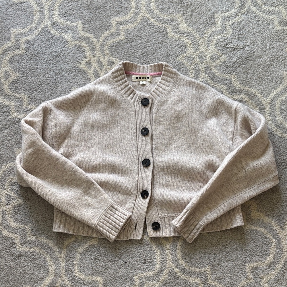 Boden Wool Beige Button-Up Cropped Cardigan